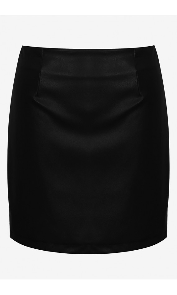 Black skirt in imitation leather