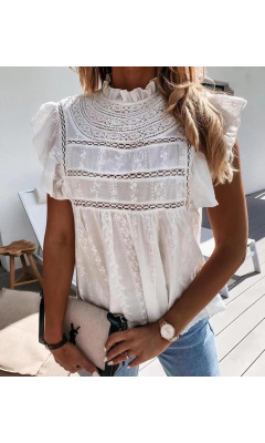 Blouse blanche en dentelle