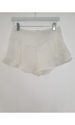 Short blanc taille haute à volant